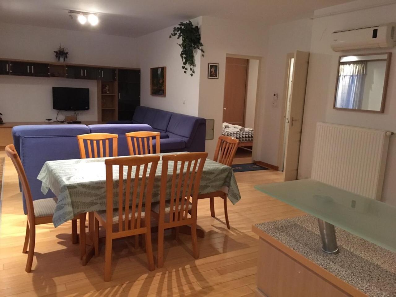 Mary Apartmanhaz Apartment